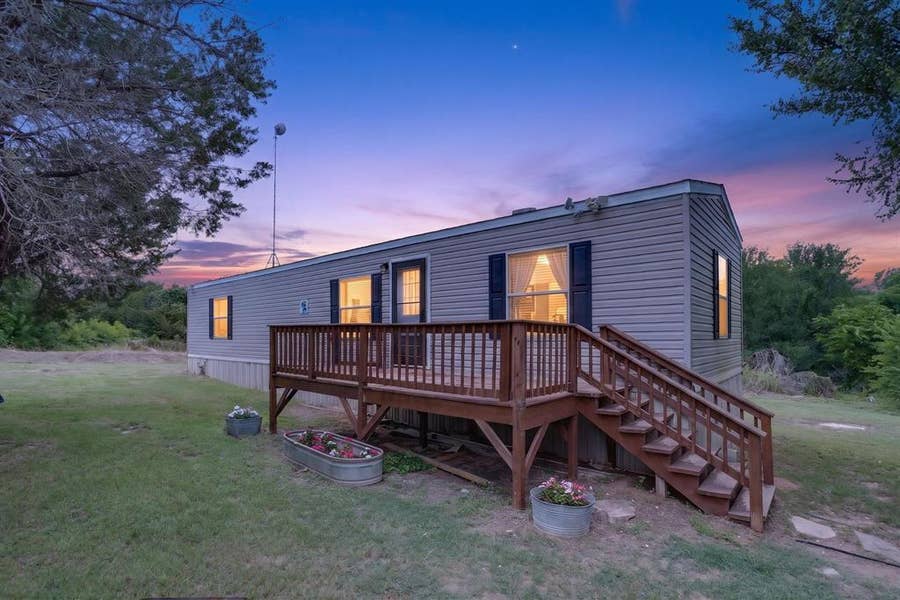 Property photo for 2708 Frontier Trail, Granbury, TX