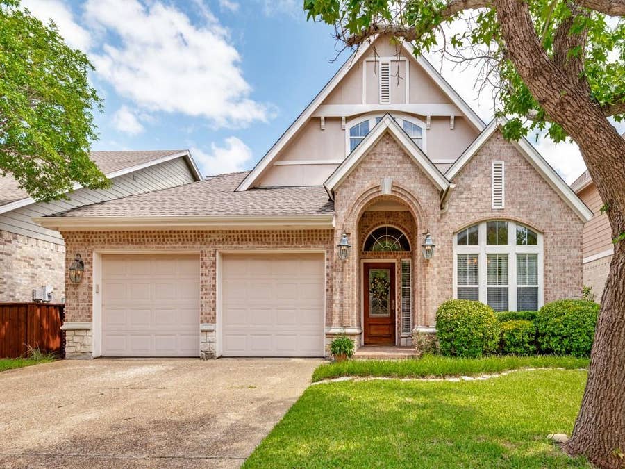 Property photo for 7926 Enclave Way, Dallas, TX