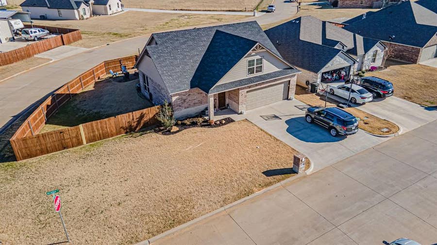 Property photo for 813 Acadia Court, Tolar, TX