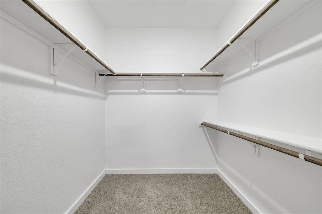 6600-6602 Florence Drive, Midlothian, TX 76065 Walk in closet