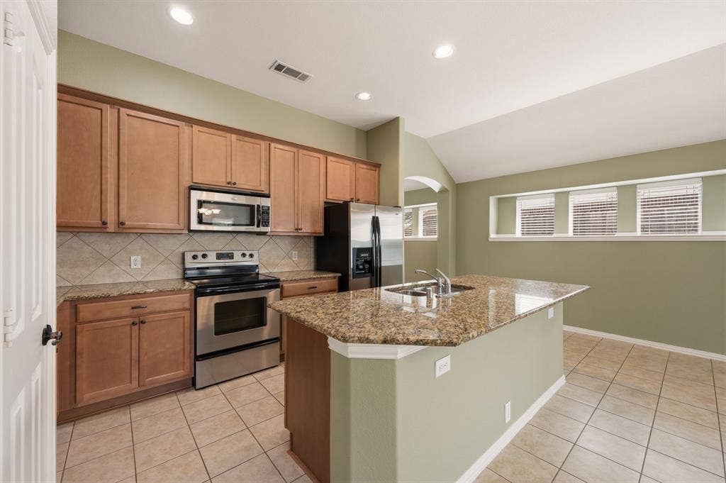 6532 Fairview Drive, Watauga, TX 76148 Abundance of Natural Light!