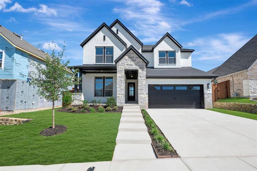 Property photo for 2517 Green Plateau Drive, Fort Worth, TX