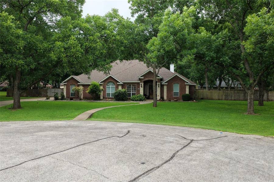 Property photo for 8803 Hampton South Court, Granbury, TX