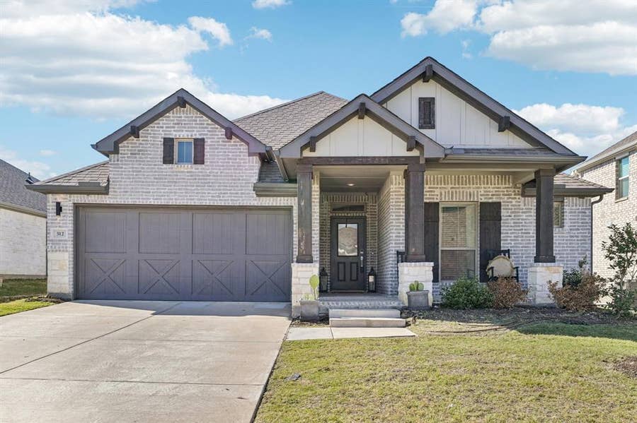 Property photo for 312 Scenic Point Drive, Princeton, TX