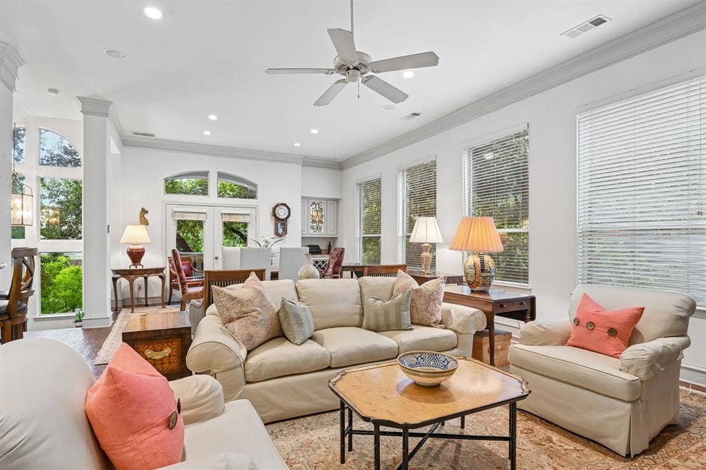 4229 N Hall Street, #D, Dallas, TX 75219 4229 N Hall Street, #D, Dallas, TX 75219