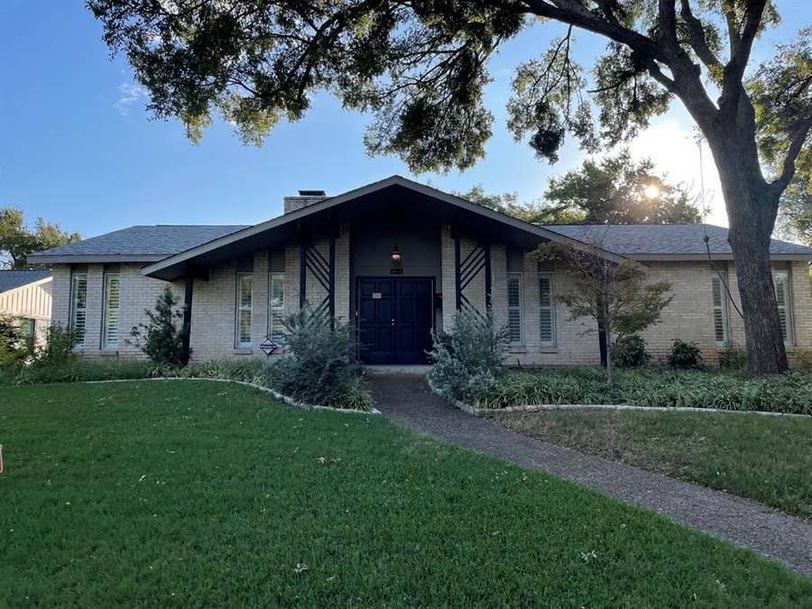 Property photo for 12220 Hightower Place, Dallas, TX