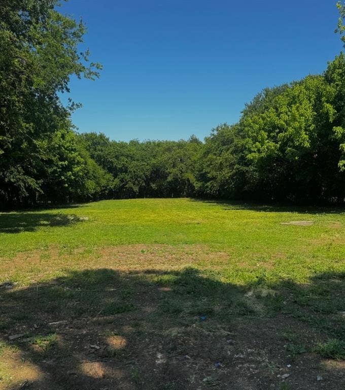 Property photo for 127 Hillcrest Lane, Red Oak, TX