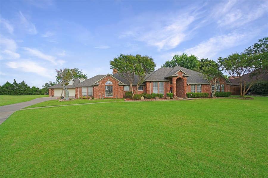 Property photo for 2152 Chisholm Trail, Rockwall, TX