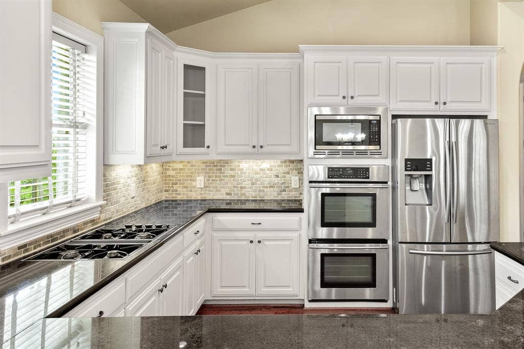 Kitchen, SS Appliances