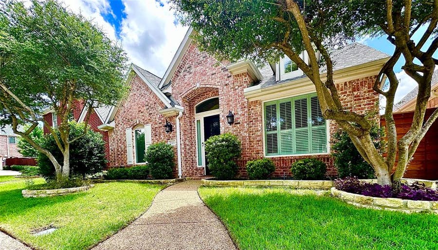 Property photo for 7123 Elm Creek Lane, Dallas, TX
