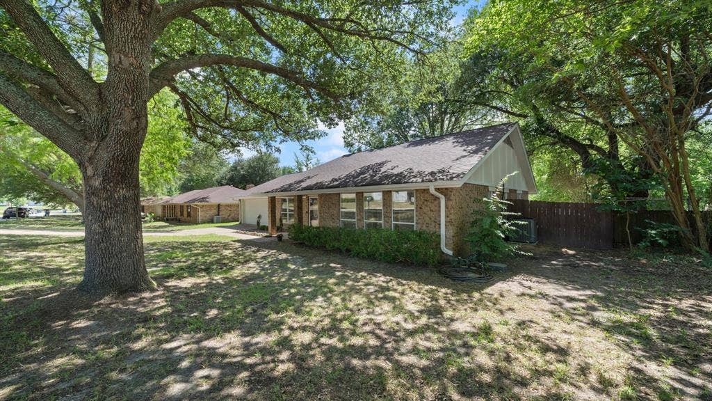 110 Linda Lane, Athens, TX 75751 110 Linda Lane, Athens, TX 75751