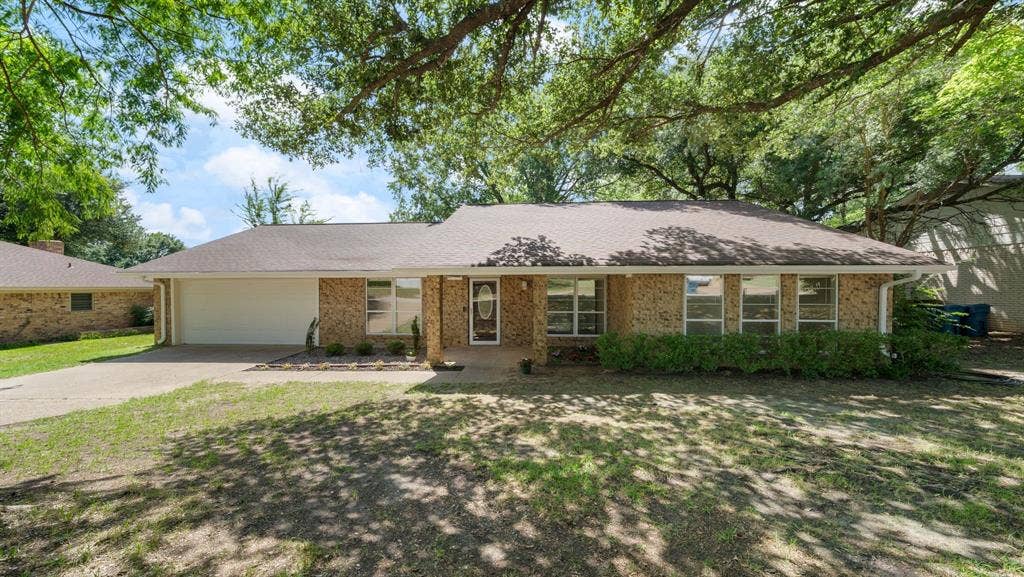 110 Linda Lane, Athens, TX 75751 110 Linda Lane, Athens, TX 75751