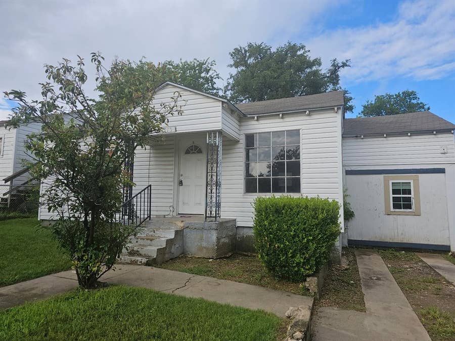 Property photo for 2713 35th Street, Fort Worth, TX