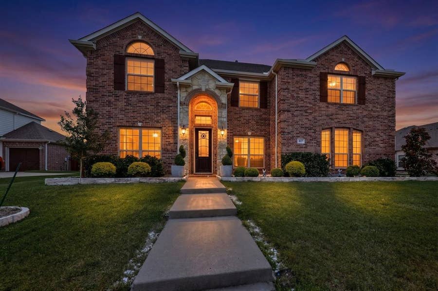 Property photo for 817 Mallard Drive, Forney, TX