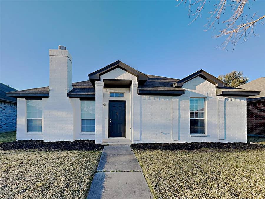 Property photo for 2705 Hidden Springs Drive, Mesquite, TX