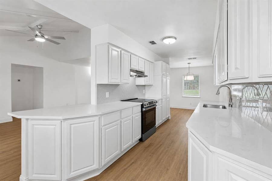 Property photo for 2512 Towerwood Drive, Carrollton, TX