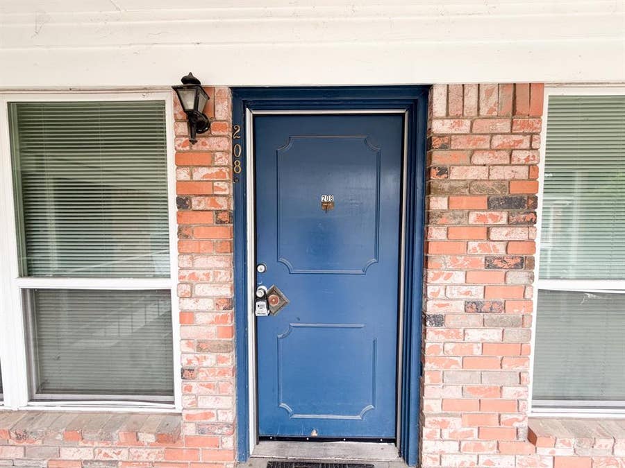 Property photo for 518 N Rogers Street, #208, Waxahachie, TX