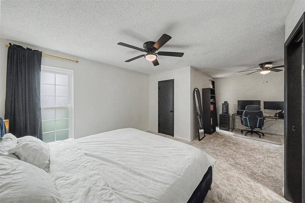303 Shelmar Drive, Euless, TX 76039 303 Shelmar Drive, Euless, TX 76039