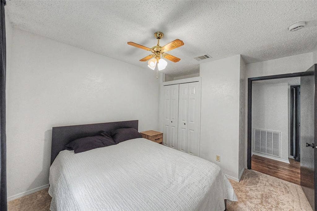 303 Shelmar Drive, Euless, TX 76039 303 Shelmar Drive, Euless, TX 76039