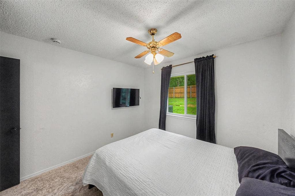 303 Shelmar Drive, Euless, TX 76039 303 Shelmar Drive, Euless, TX 76039