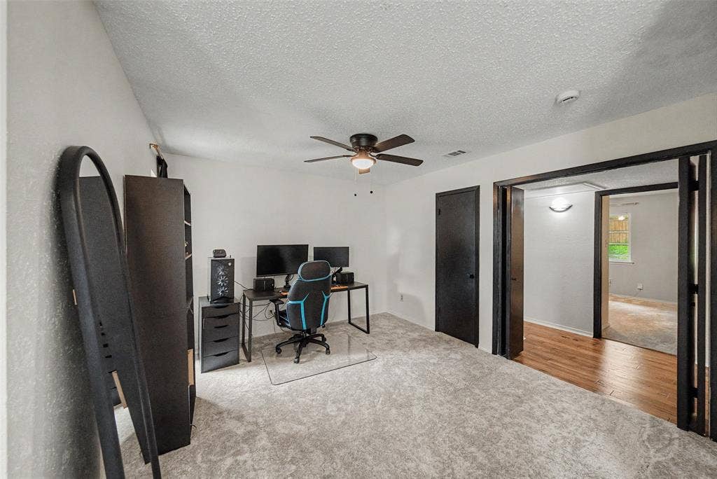 303 Shelmar Drive, Euless, TX 76039 303 Shelmar Drive, Euless, TX 76039