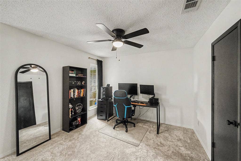 303 Shelmar Drive, Euless, TX 76039 303 Shelmar Drive, Euless, TX 76039
