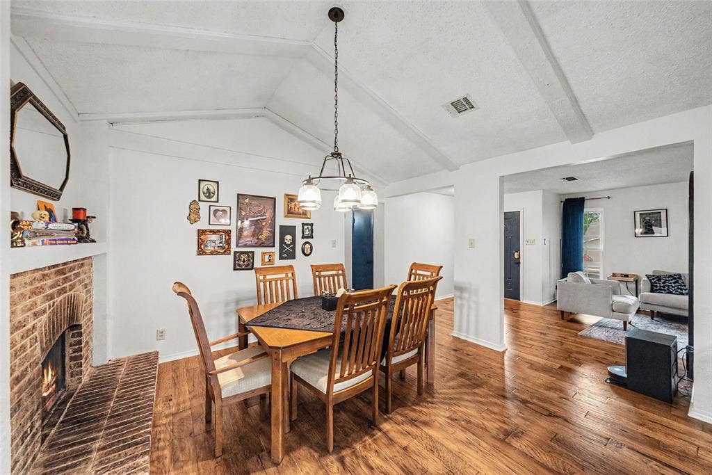 303 Shelmar Drive, Euless, TX 76039 303 Shelmar Drive, Euless, TX 76039