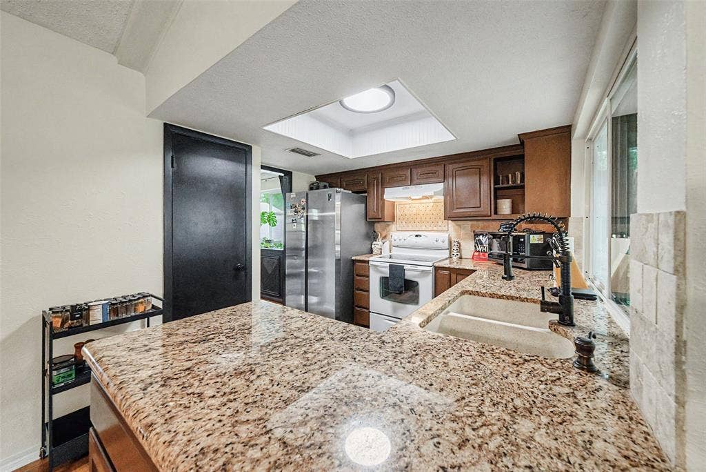 303 Shelmar Drive, Euless, TX 76039 303 Shelmar Drive, Euless, TX 76039