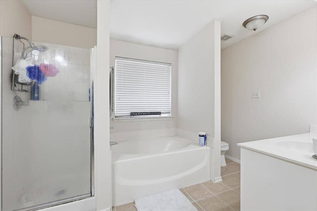 5002 Bayberry Drive, Arlington, TX 76017