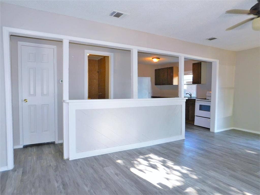 1014 Peak Street, Denton, TX 76201 1014 Peak Street, Denton, TX 76201