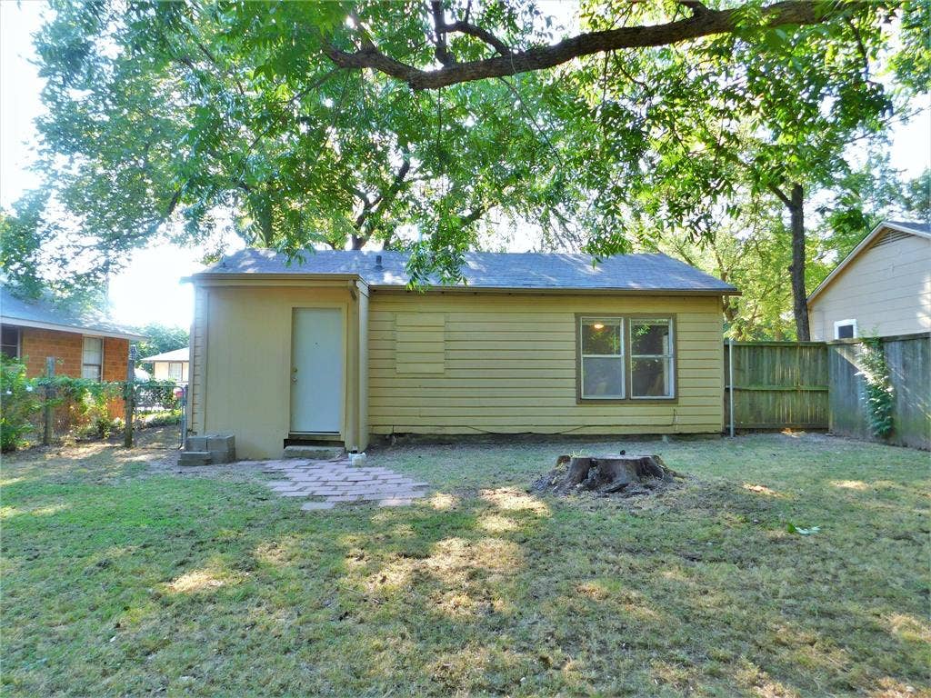 1014 Peak Street, Denton, TX 76201 1014 Peak Street, Denton, TX 76201