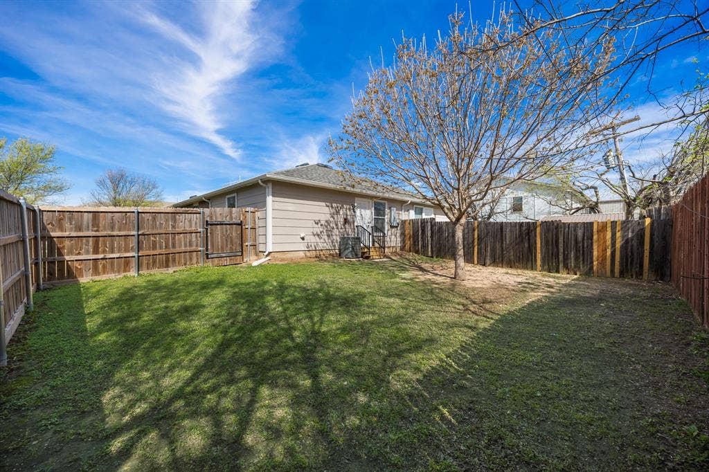 303 Kings Way Drive, #B, Mansfield, TX 76063 303 Kings Way Drive, #B, Mansfield, TX 76063