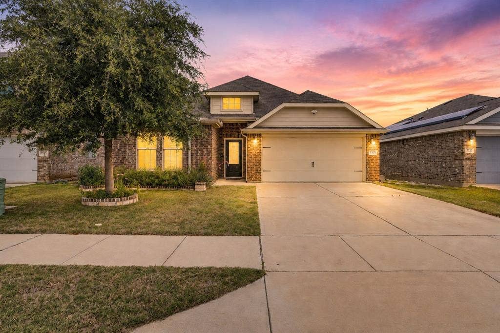 7529 Pleasant Oaks Street, Fort Worth, TX 76120 7529 Pleasant Oaks Street, Fort Worth, TX 76120