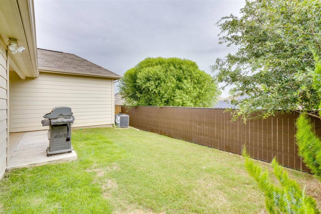 7529 Pleasant Oaks Street, Fort Worth, TX 76120 7529 Pleasant Oaks Street, Fort Worth, TX 76120