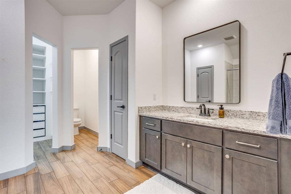 7529 Pleasant Oaks Street, Fort Worth, TX 76120 7529 Pleasant Oaks Street, Fort Worth, TX 76120