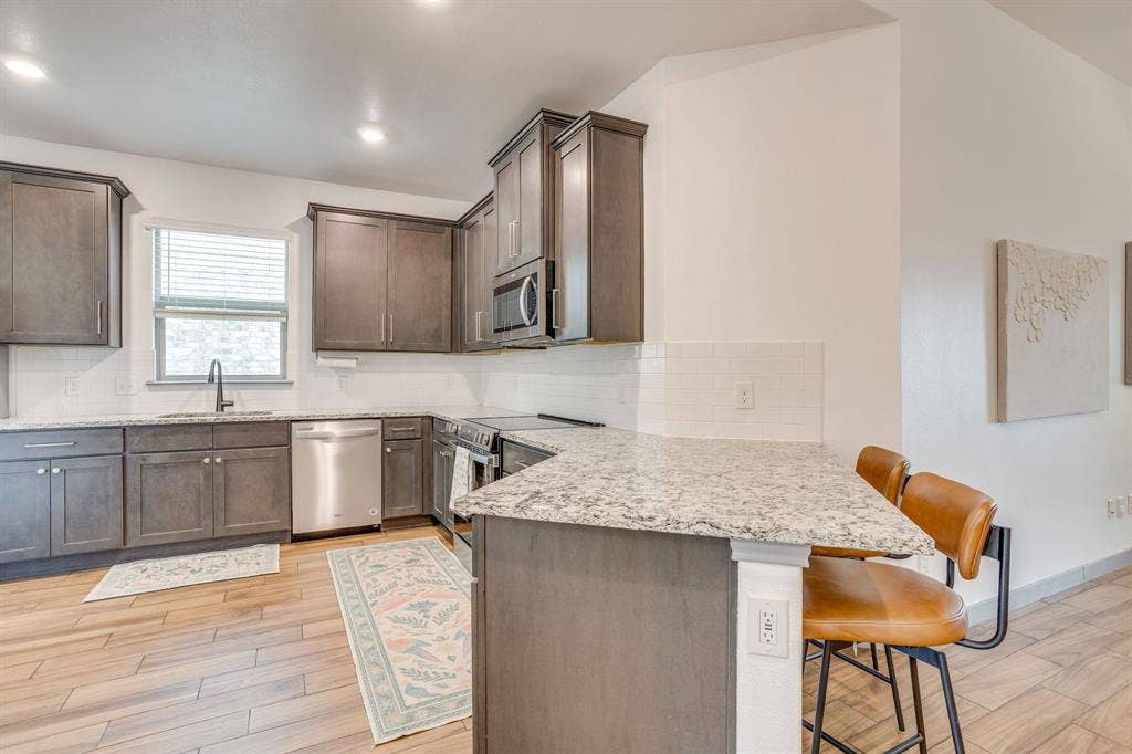 7529 Pleasant Oaks Street, Fort Worth, TX 76120 7529 Pleasant Oaks Street, Fort Worth, TX 76120