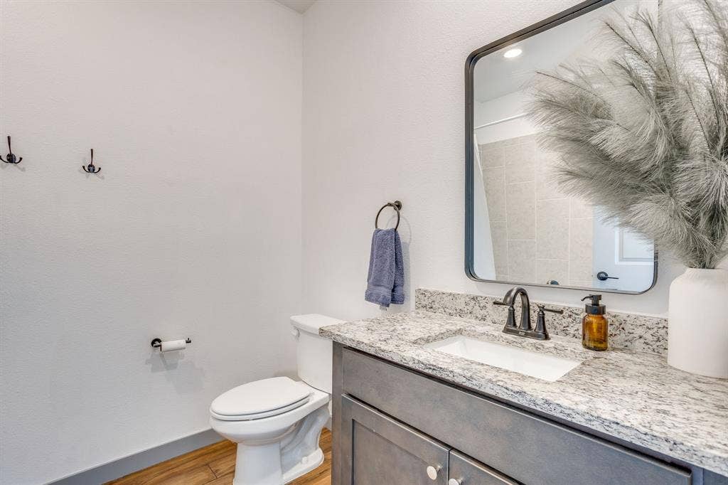 7529 Pleasant Oaks Street, Fort Worth, TX 76120 7529 Pleasant Oaks Street, Fort Worth, TX 76120