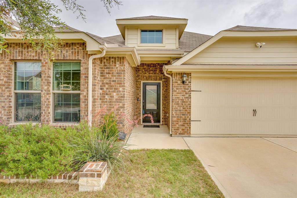 7529 Pleasant Oaks Street, Fort Worth, TX 76120 7529 Pleasant Oaks Street, Fort Worth, TX 76120