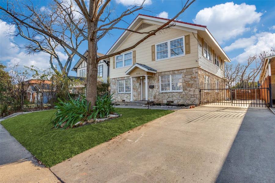 Property photo for 1112 Kings Highway, Dallas, TX