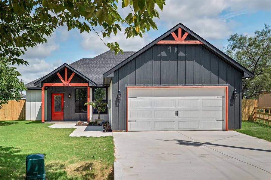 Property photo for 2408 Creek Drive, Granbury, TX