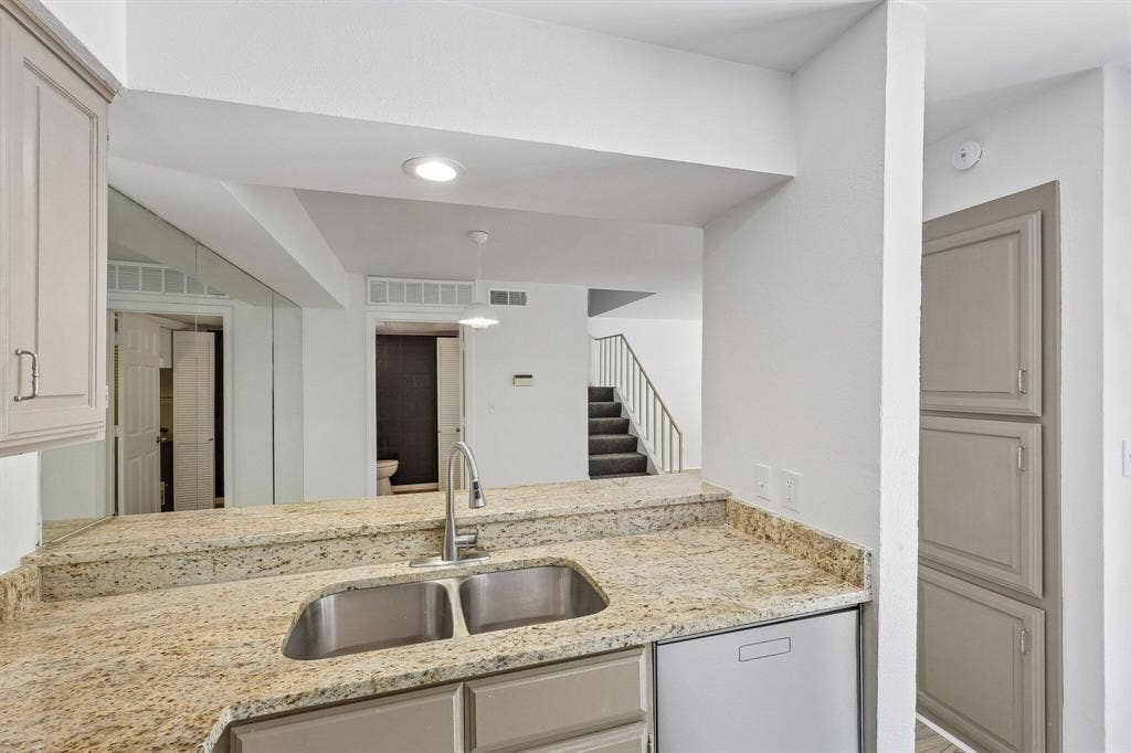 5200 Martel Avenue, #7D, Dallas, TX 75206 5200 Martel Avenue, #7D, Dallas, TX 75206