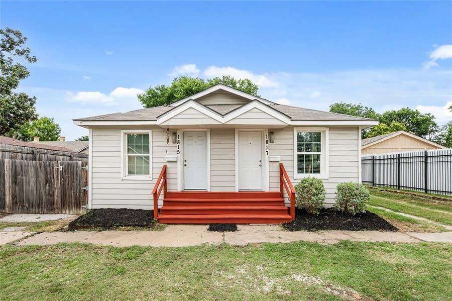 Property photo for 1815 W Brooklyn Avenue, Dallas, TX