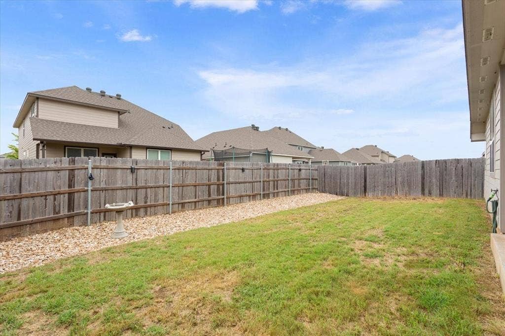 3613 Beutel Road, Waco, TX 76655 3613 Beutel Road, Waco, TX 76655