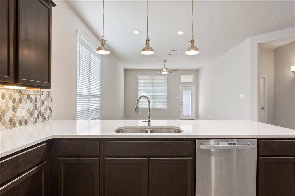3613 Beutel Road, Waco, TX 76655 3613 Beutel Road, Waco, TX 76655