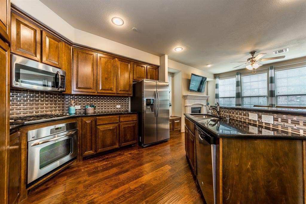 5722 Kate Avenue, Plano, TX 75024 5722 Kate Avenue, Plano, TX 75024