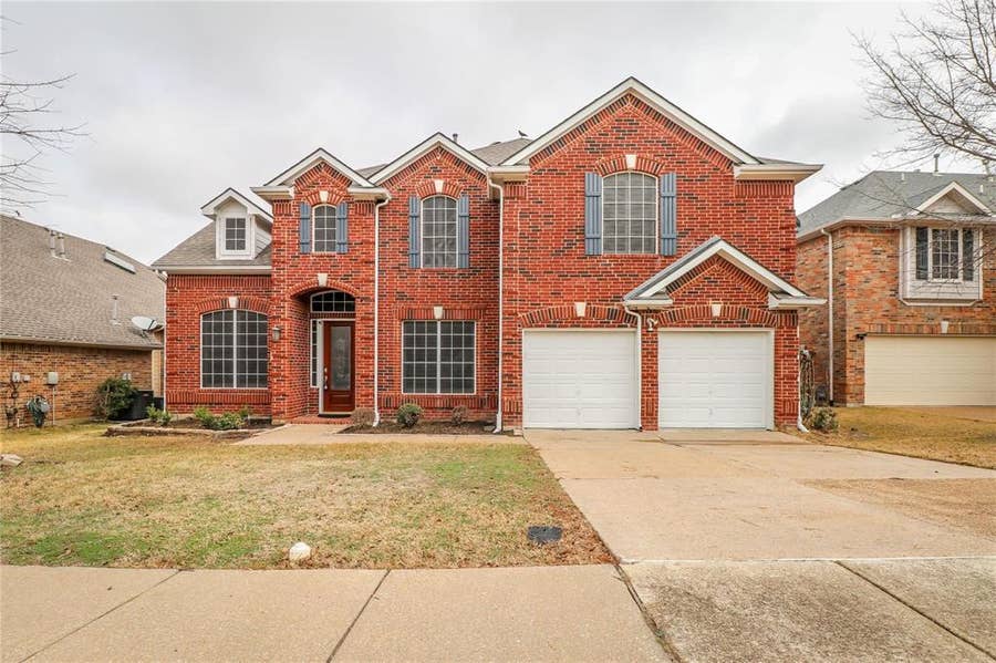 Property photo for 9130 Bottlebrush Lane, Irving, TX