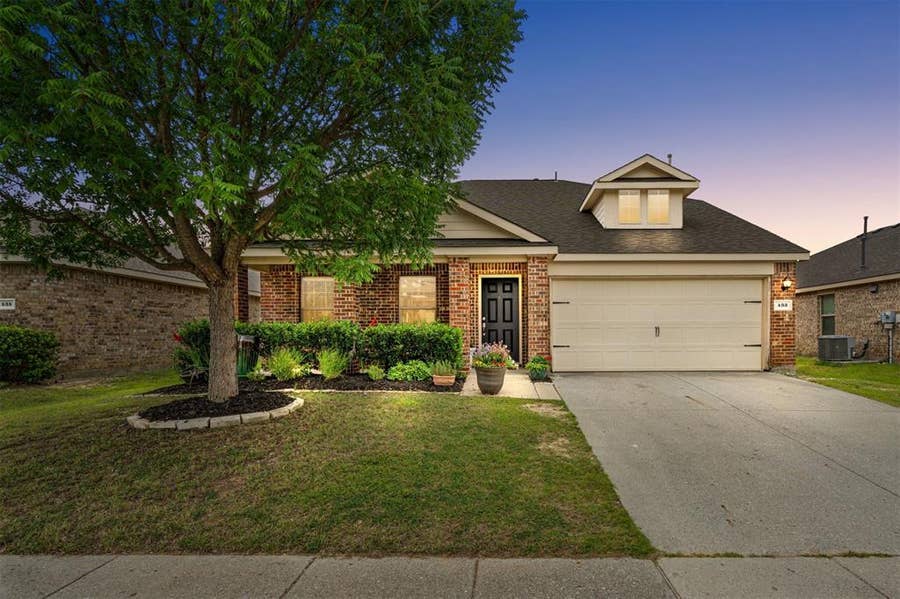 Property photo for 433 Andalusian Trail, Celina, TX