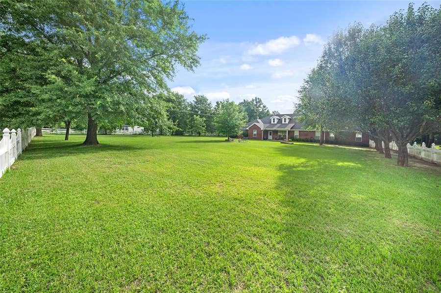 Property photo for 14226 County Road 434, Lindale, TX