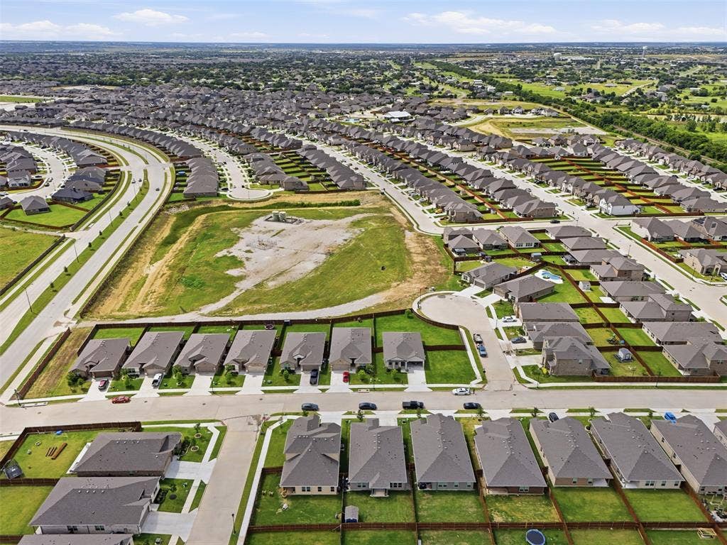 2220 Dyre Drive, Haslet, TX 76052