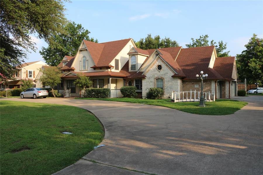 Property photo for 3010 Saint Lo, Irving, TX